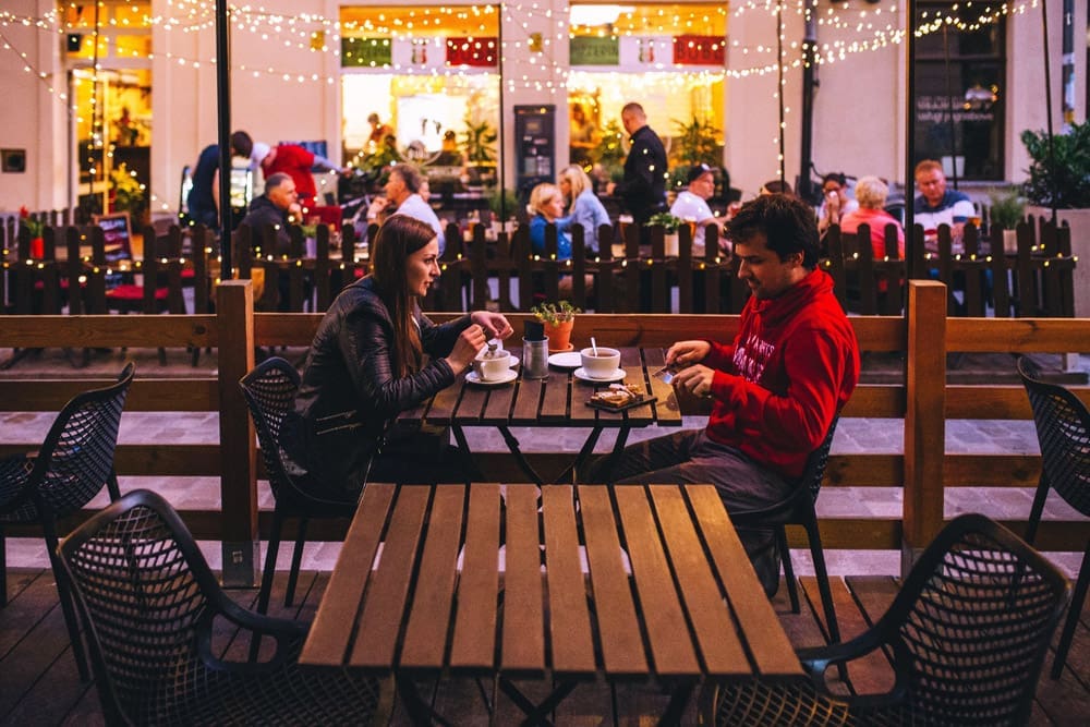 couple having dinner outside at a restaurant